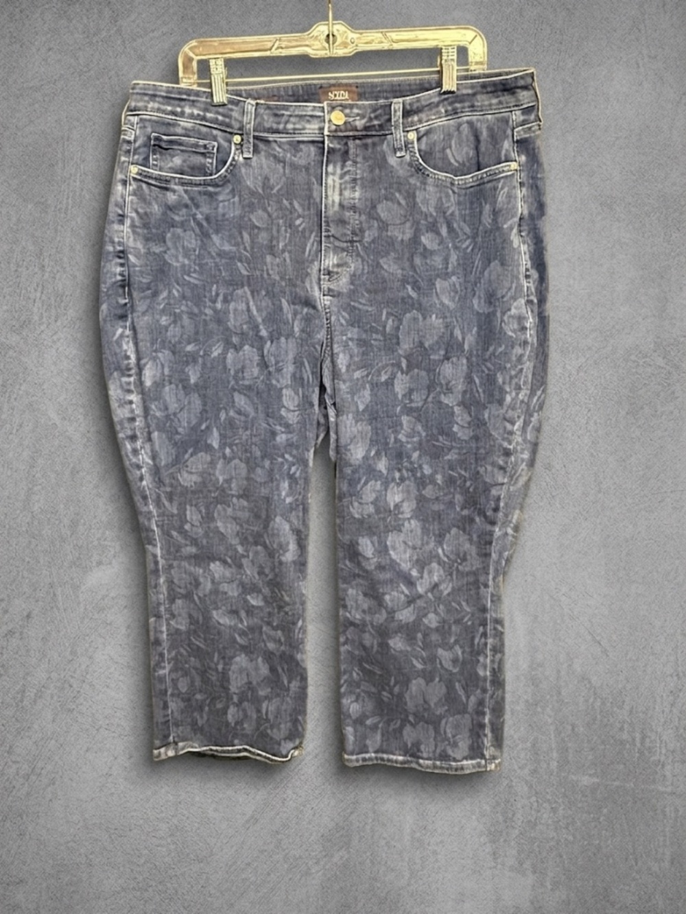 NYDJ Joni Capri Floral Laser Print Blue Denim Jeans 16W Cottagecore Coastal